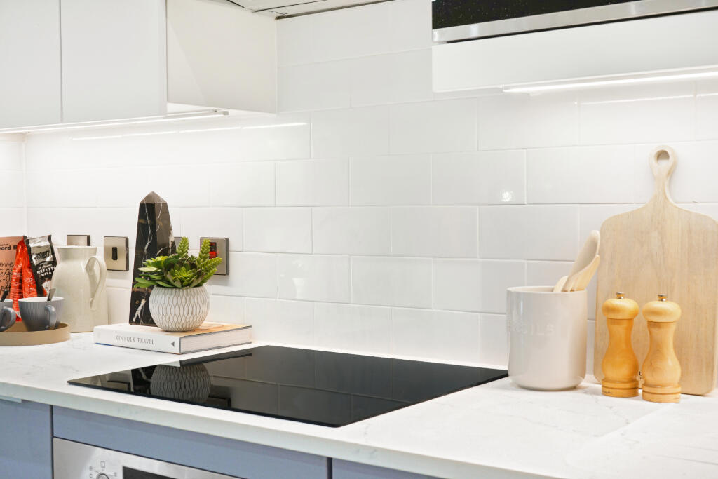 Additional image 14 of Guild Point