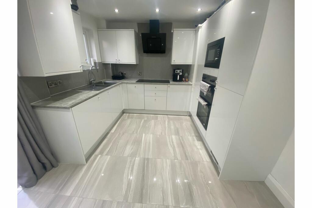 Additional image 4 of Bowshot Close, Birmingham, B36