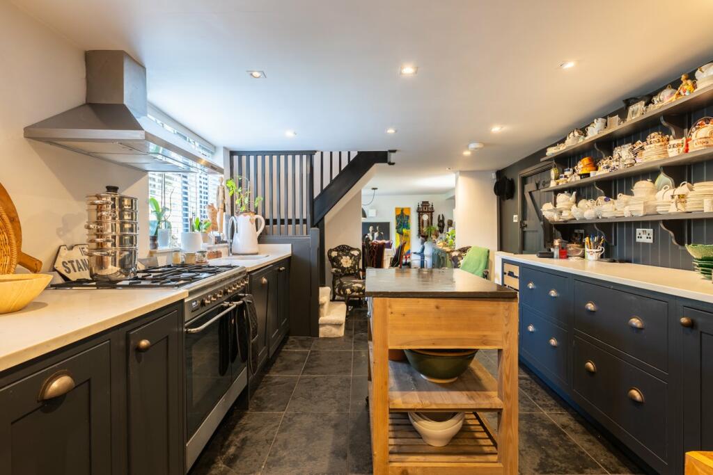 Additional image 42 of High Street, Henley-in-Arden, Warwickshire, B95