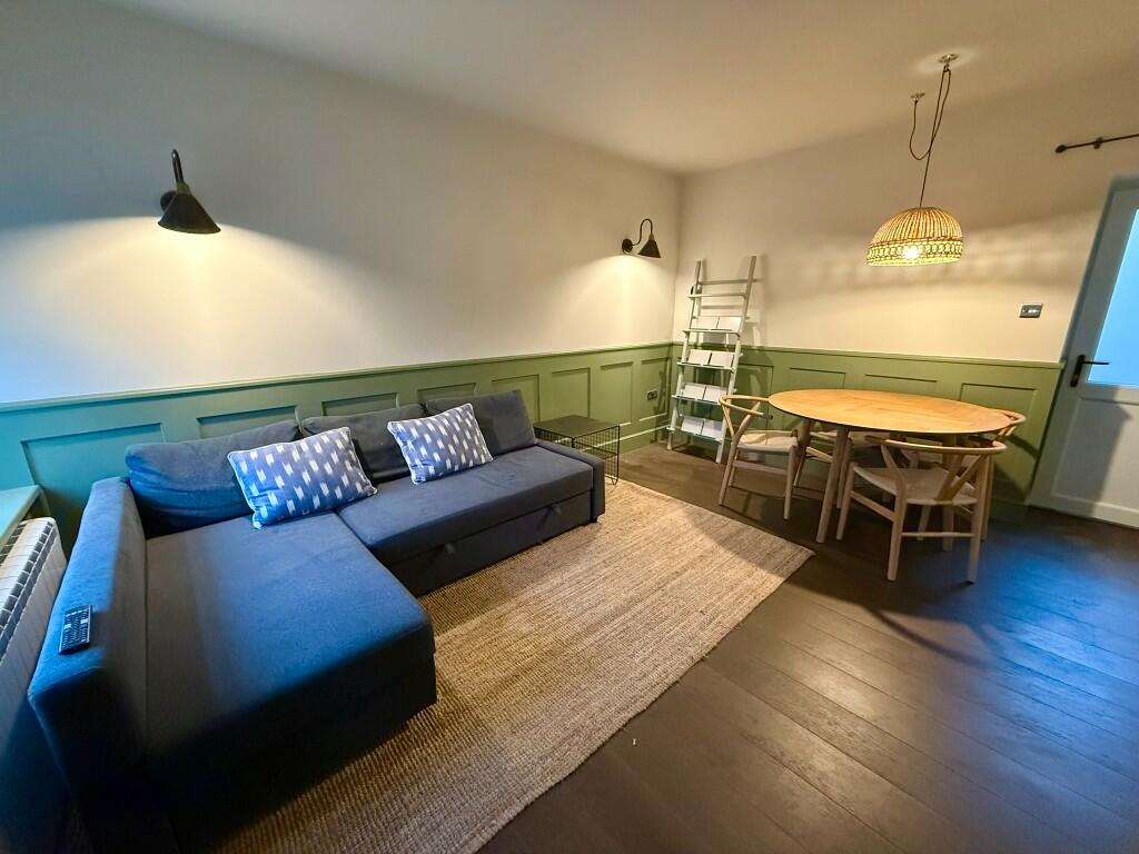 Additional image 3 of Vineys Yard, Bruton, Somerset, BA10