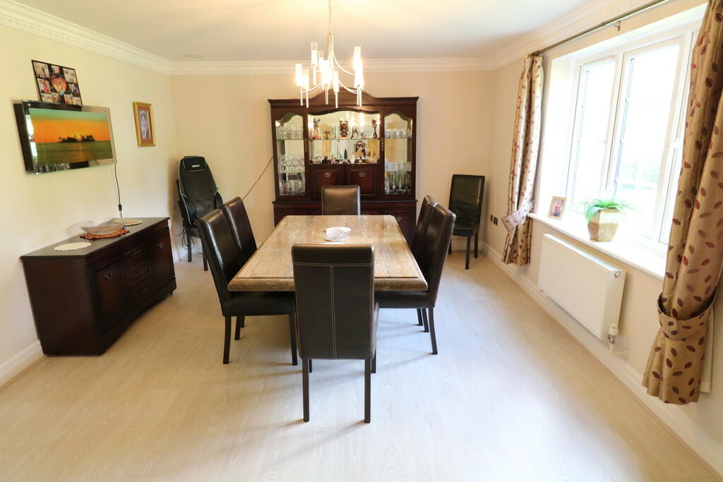 Additional image 5 of Warren Close, Earlswood