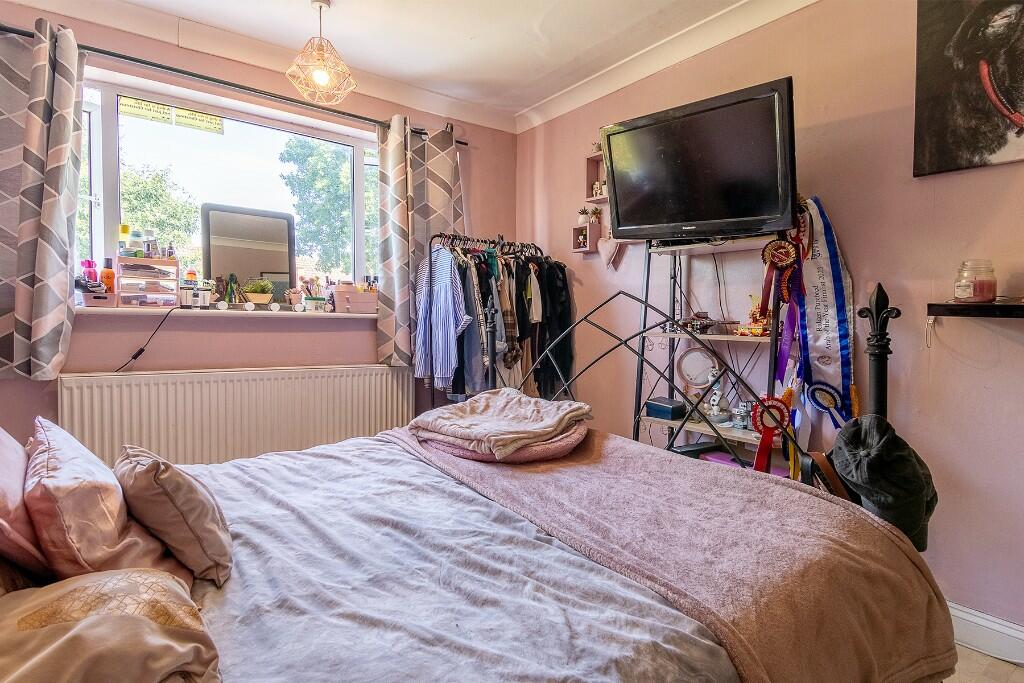 Additional image 21 of Meadow Close, B94