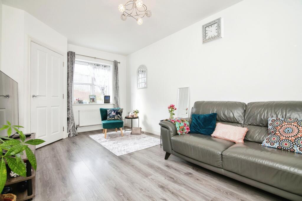 Additional image 20 of Silverlight Grove, Oldbury, B69