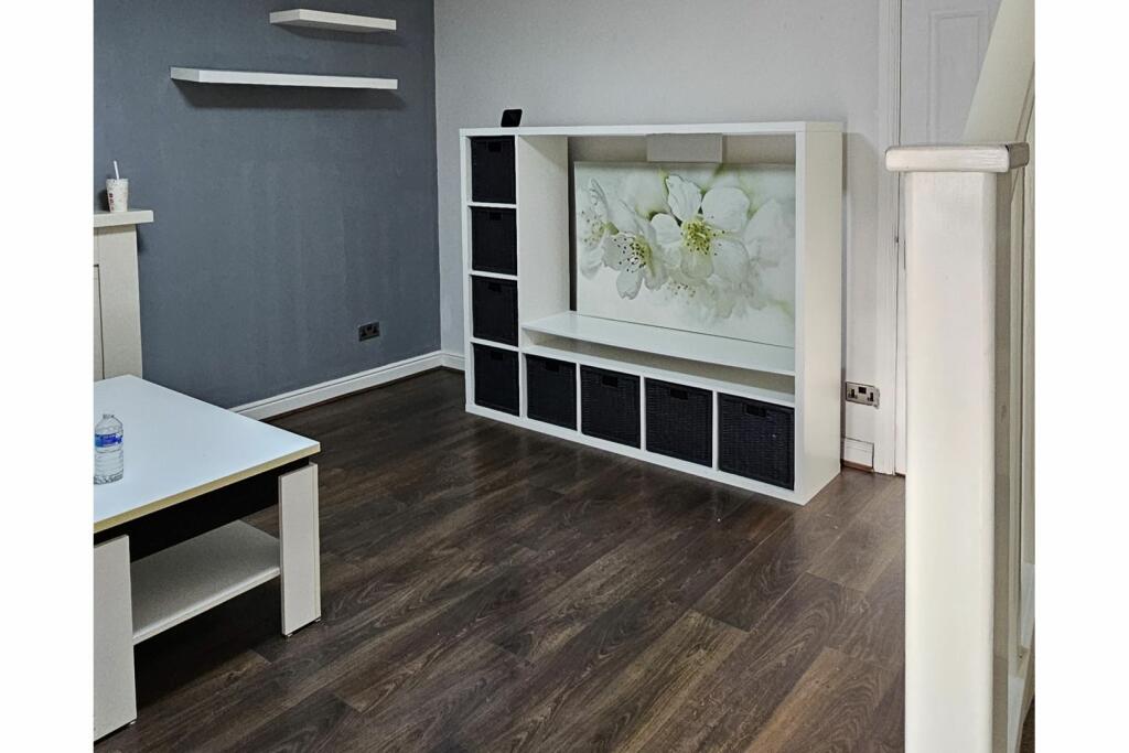 Additional image 3 of Haywoods Farm, West Bromwich, B71