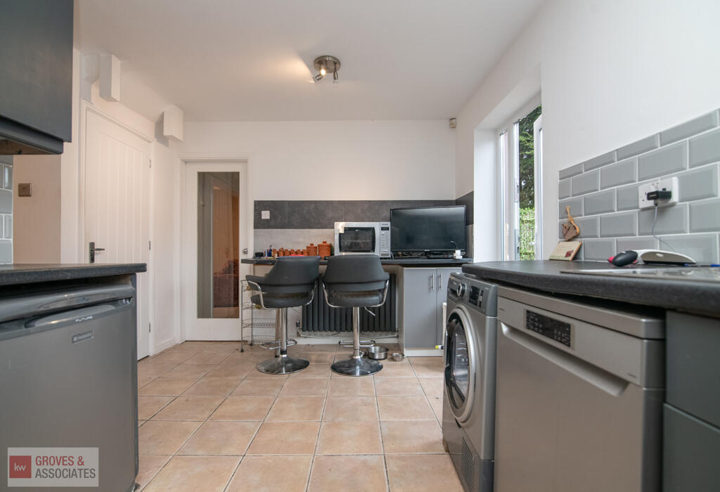 Additional image 19 of Fernwood Close, Redditch, Worcestershire