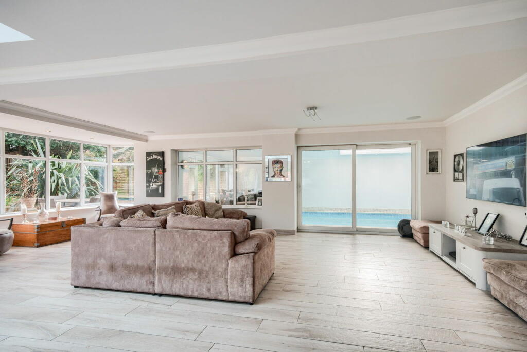 Additional image 12 of Monastery Drive, Solihull, B91 1DP