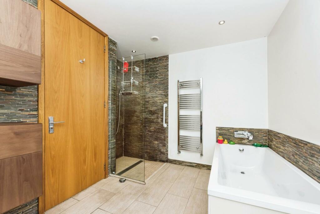 Additional image 18 of Woodcroft Avenue, Tamworth