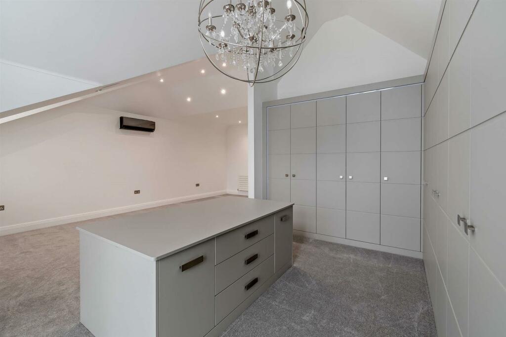 Additional image 23 of De Montfort House, Haven Pastures, Henley-in-Arden