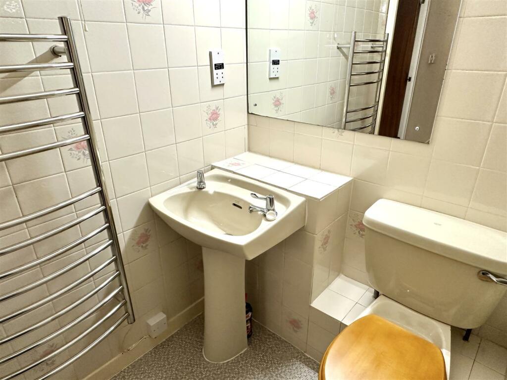 Additional image 13 of School Road, Alcester