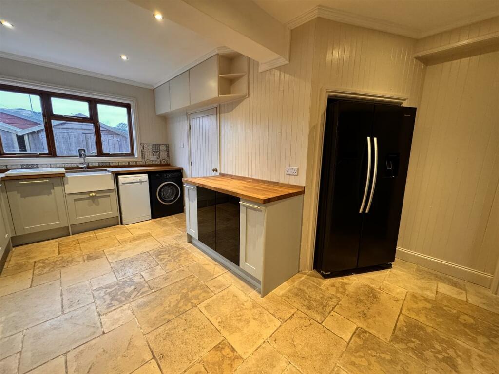 Additional image 5 of Cliff Hall Lane, Cliff