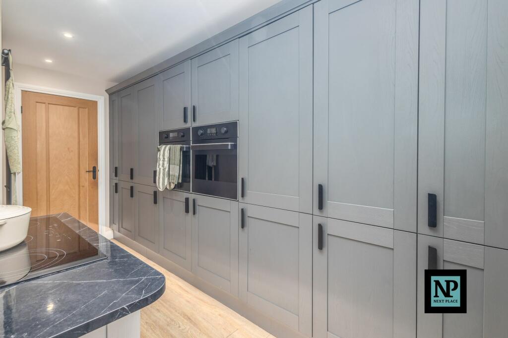 Additional image 4 of Foxglove, Amington, B77