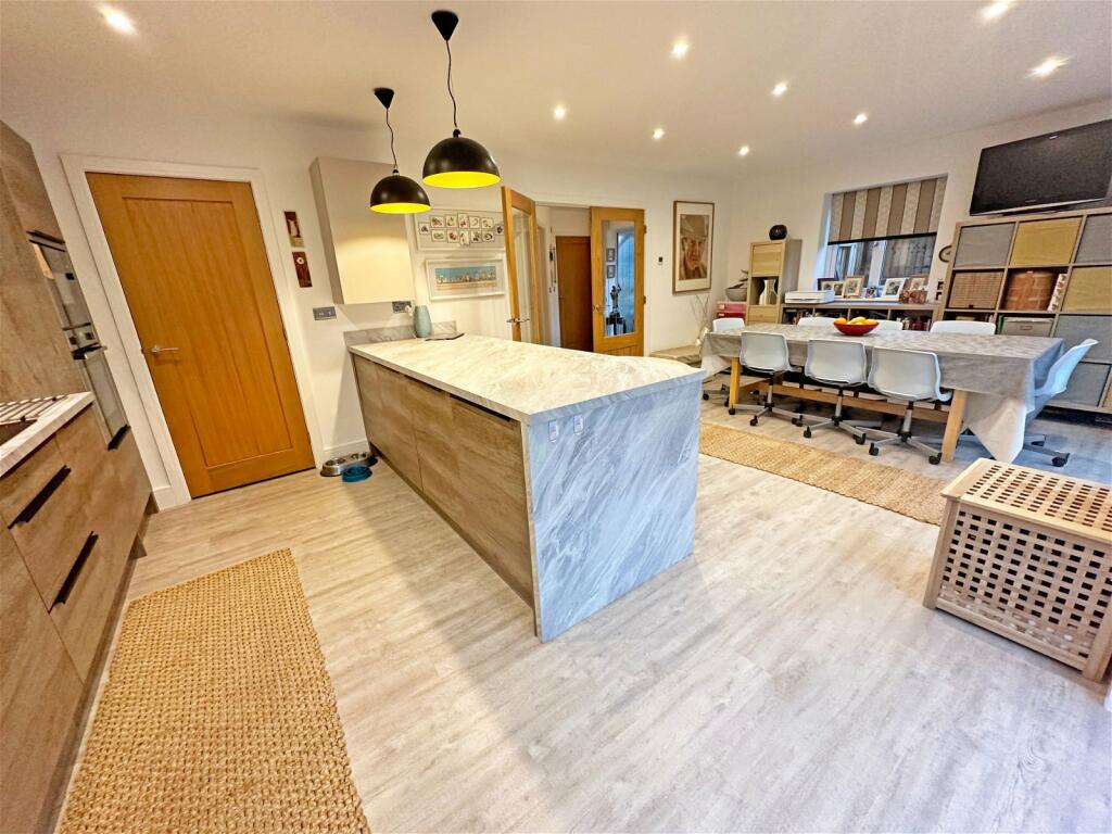 Additional image 14 of Chapel Drive, Wythall, B47 6JP