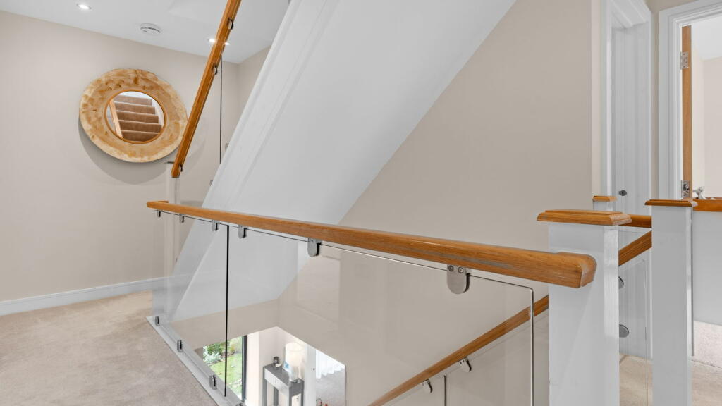 Additional image 46 of Heathfield House, 3 Oaks View Rise