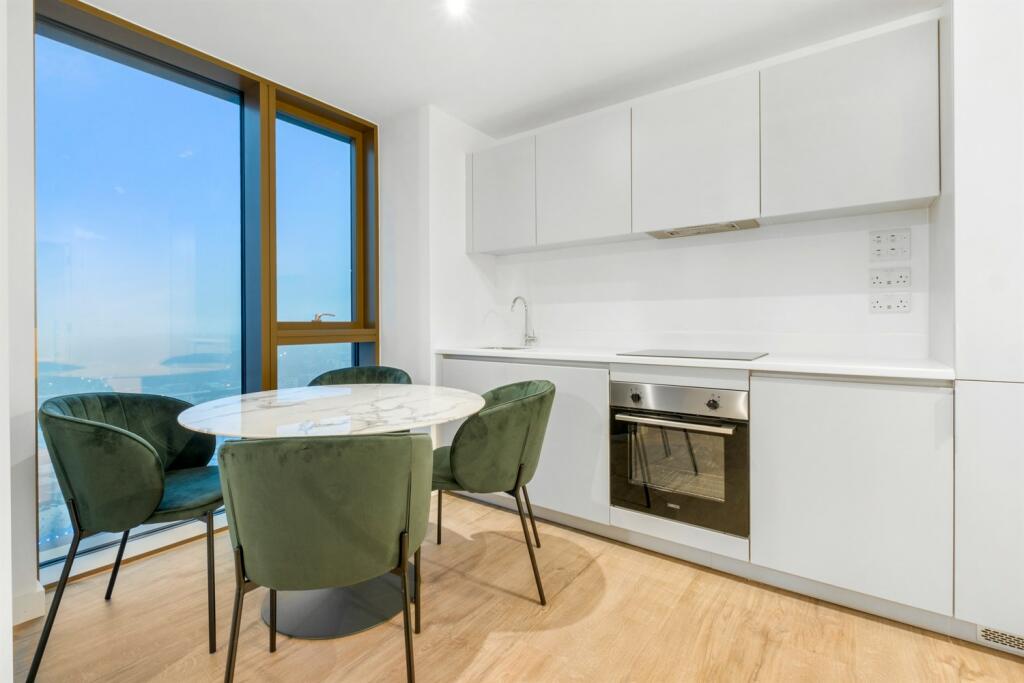 Additional image 6 of South Central, B5