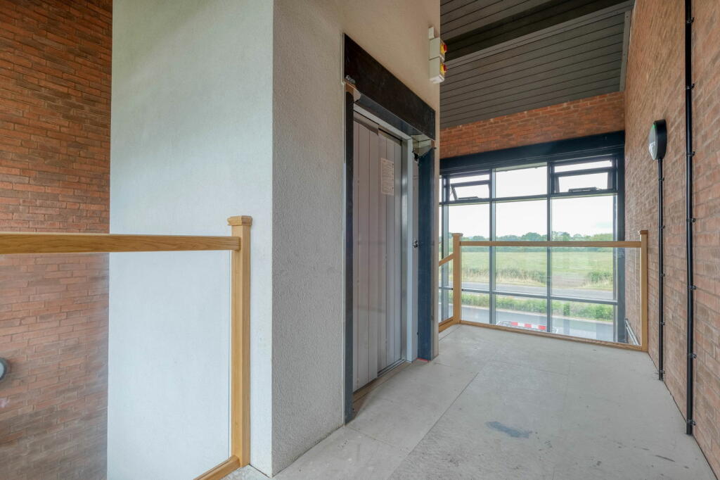 Additional image 11 of 7 Lion & Lamb Barns, Droitwich Road, Bradley Green B96 6RP