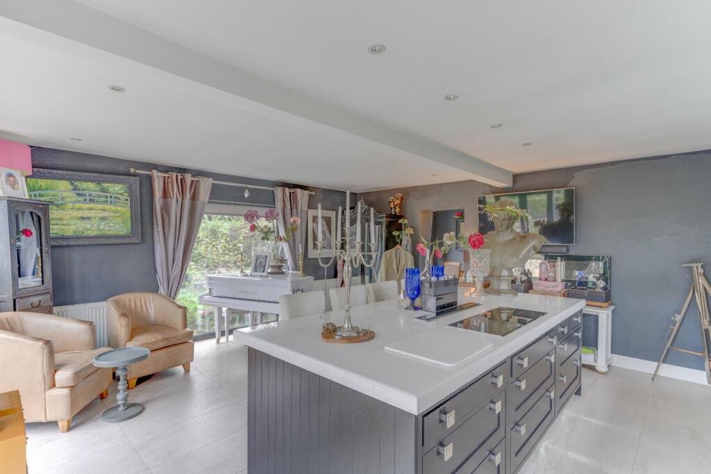 Additional image 3 of Pratts Lane, Mappleborough Green, Studley, Warwickshire, B80