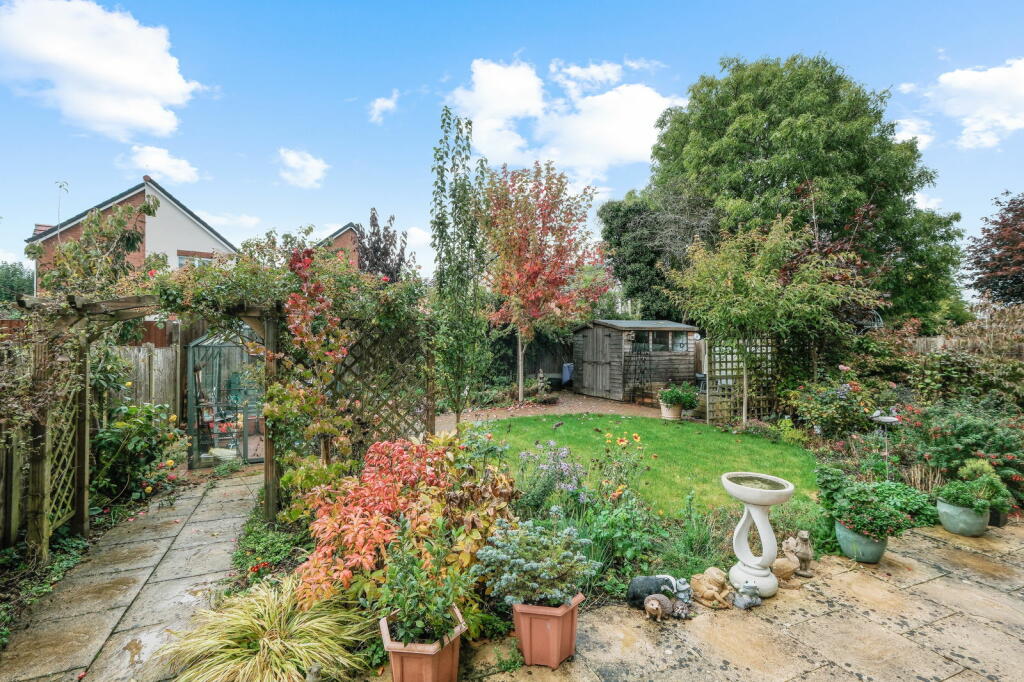 Additional image 20 of Holt Gardens, Studley, B80 7NU