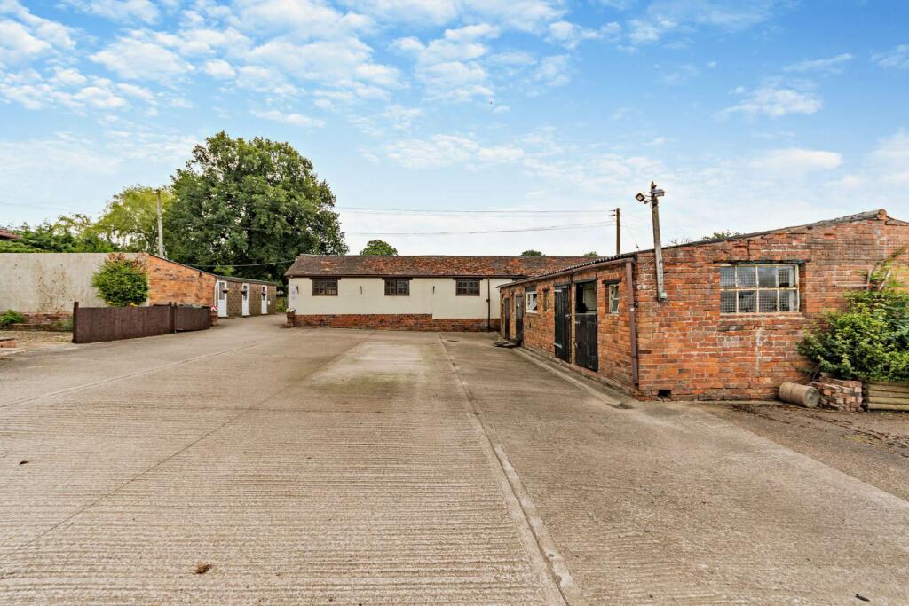 Additional image 11 of Seechem Equestrian Centre, Alvechurch, Worcestershire