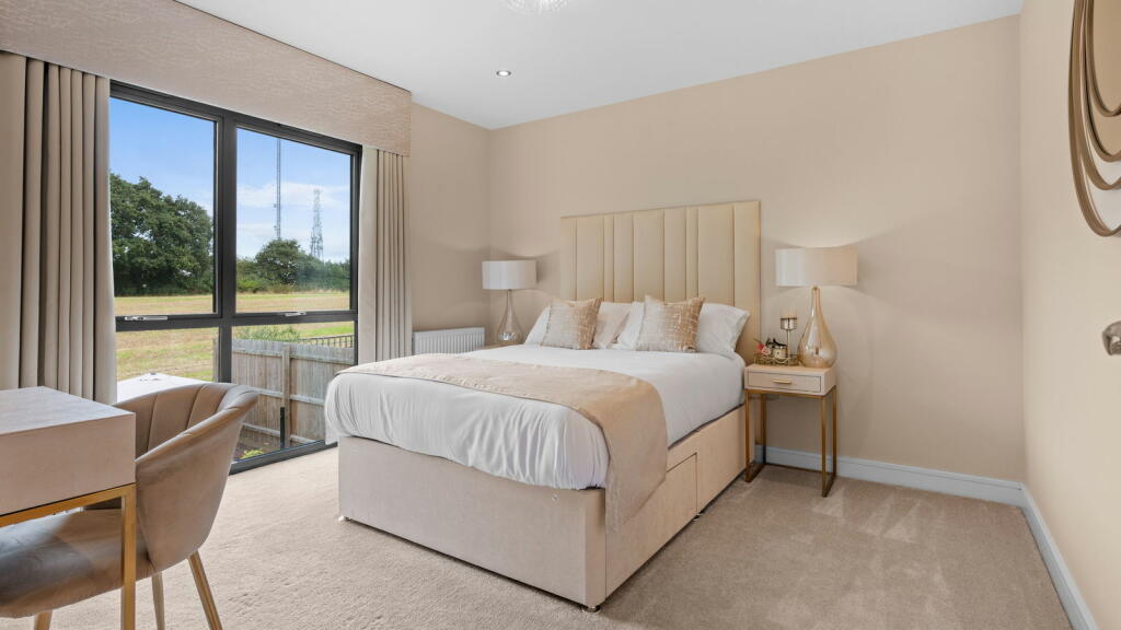 Additional image 22 of Heathfield House, 3 Oaks View Rise