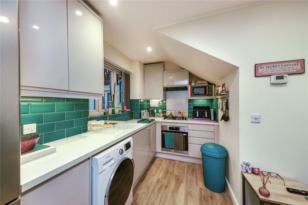 Additional image 10 of Collingtree Court, Solihull, West Midlands, B92