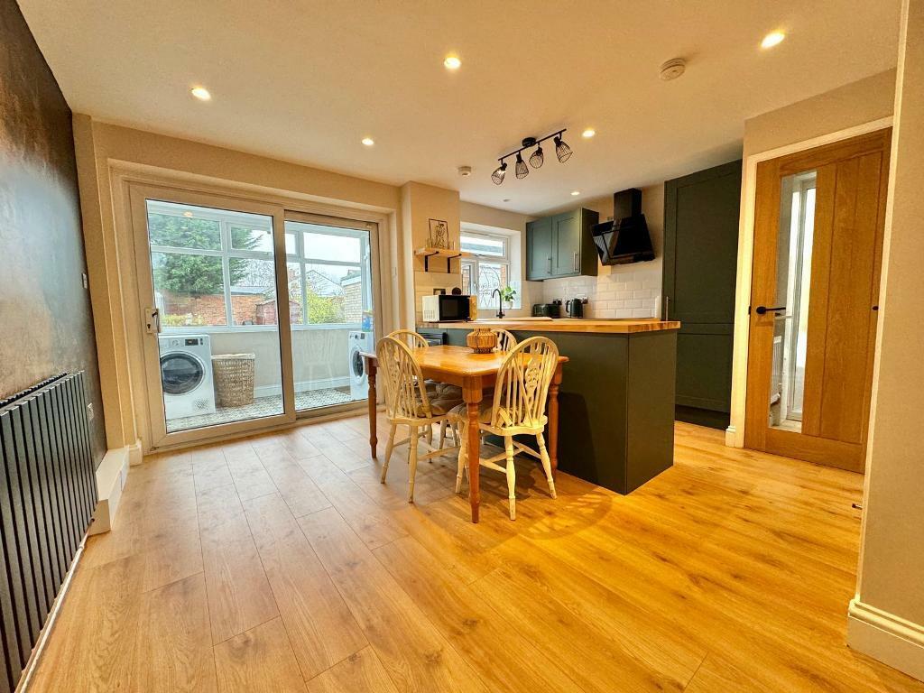 Additional image 6 of Burghley Drive, West Bromwich, B71 3LX