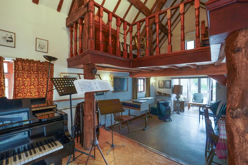 Additional image 47 of Henley Street, Alcester