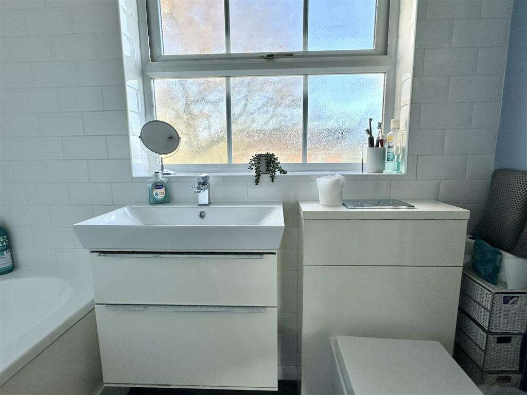 Additional image 29 of Coleshill Close, Hunt End, Redditch