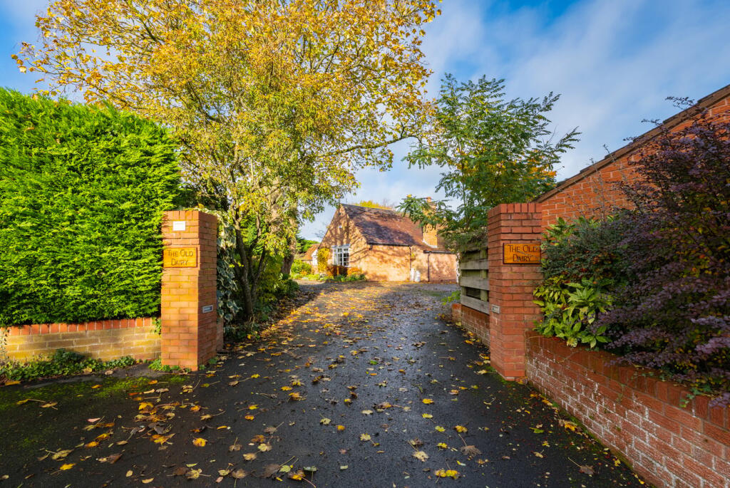 Additional image 23 of Beaudesert Park, Birmingham Road, Henley-in-Arden, B95