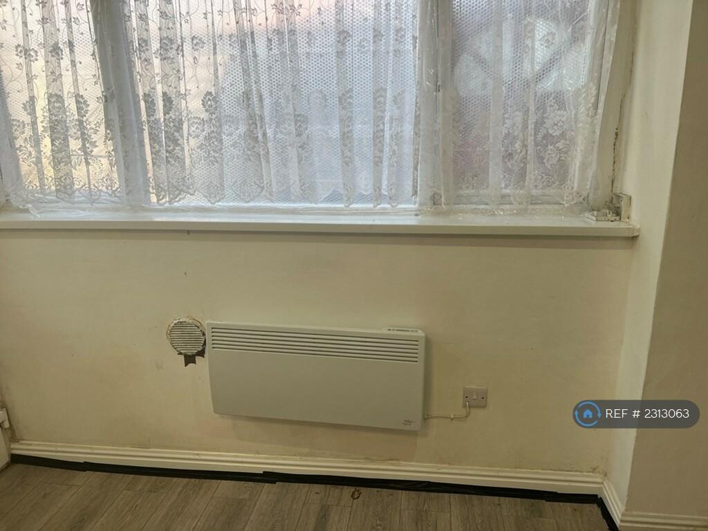 Additional image 14 of Causeway Green Road, Sandwell, B68