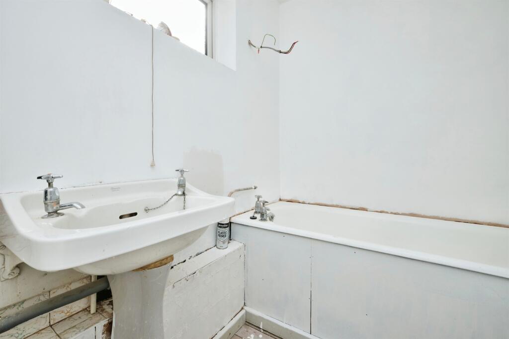 Additional image 16 of Corncrake Drive, Birmingham