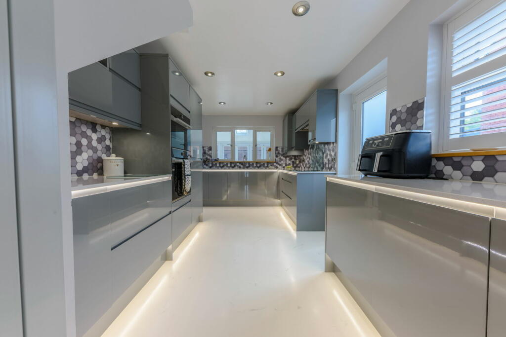 Additional image 3 of Parkland Close, Brockhill, Redditch, B97 6PZ