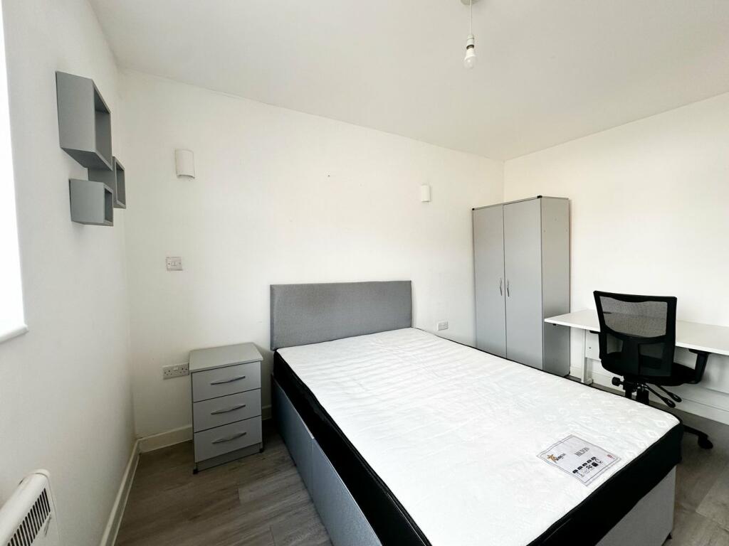 Additional image 5 of High Street, Cradley Heath, B64