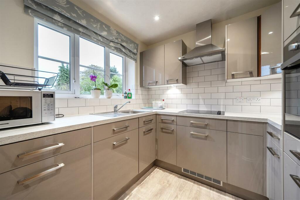 Additional image 3 of Woolmans Lodge, Shirley, Solihull