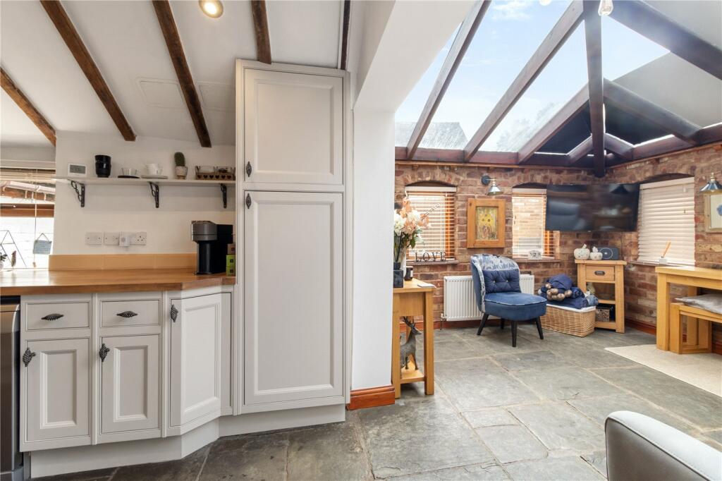 Additional image 10 of The Square, Alvechurch, Birmingham, Worcestershire, B48