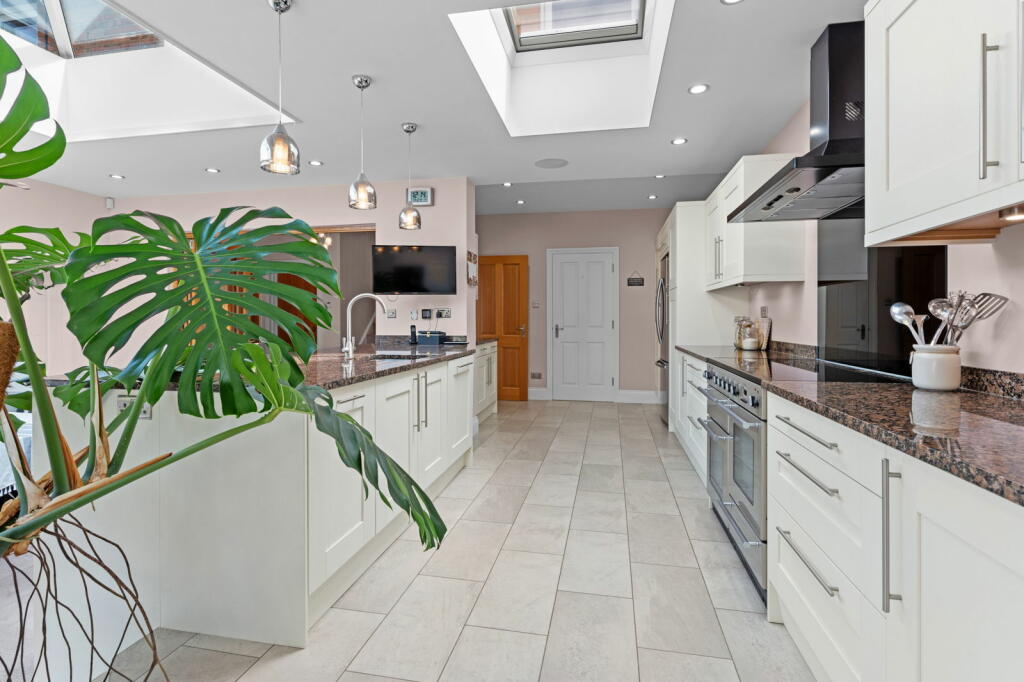 Additional image 3 of Kineton Green Road, Solihull, B92 7EF