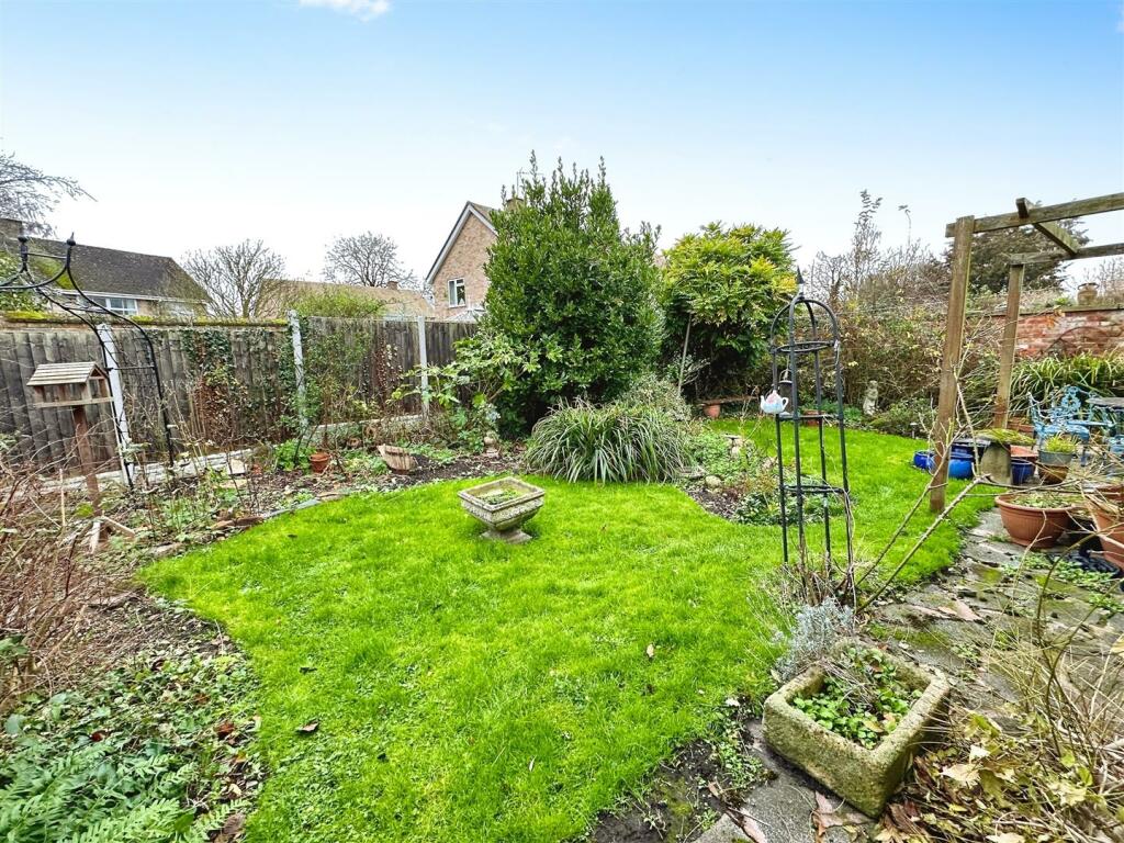 Additional image 26 of Moorfield Road, Alcester