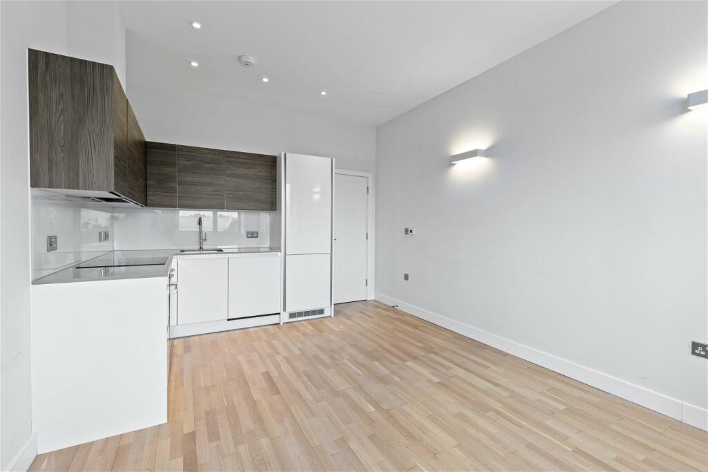 Additional image 9 of THIRD FLOOR ONE BED APARTMENT