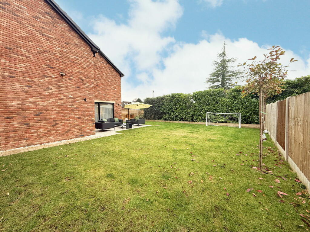 Additional image 43 of Shutt Lane, Earlswood