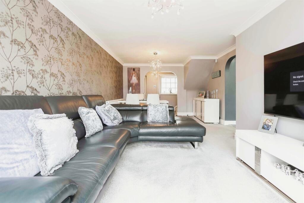 Additional image 5 of Park Hall Crescent, Birmingham