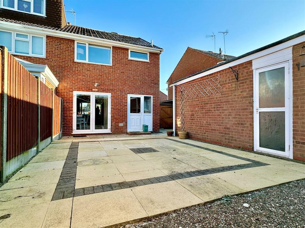 Additional image 4 of Fairwater Crescent, Alcester
