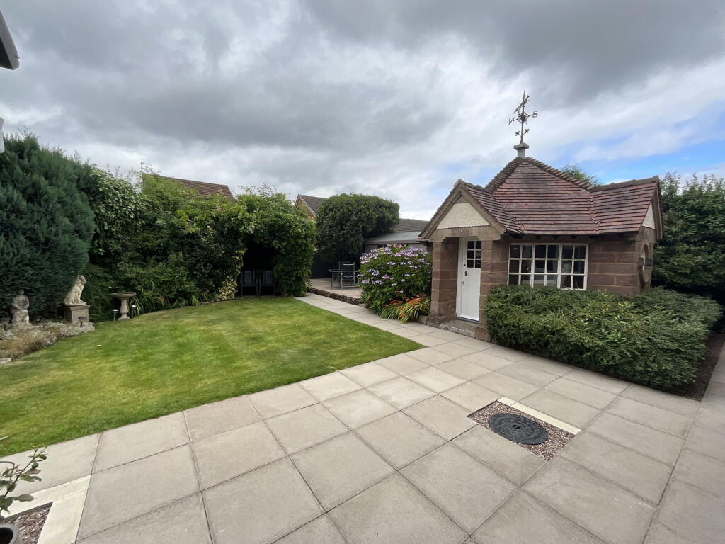 Additional image 2 of HALESOWEN, Summit Gardens