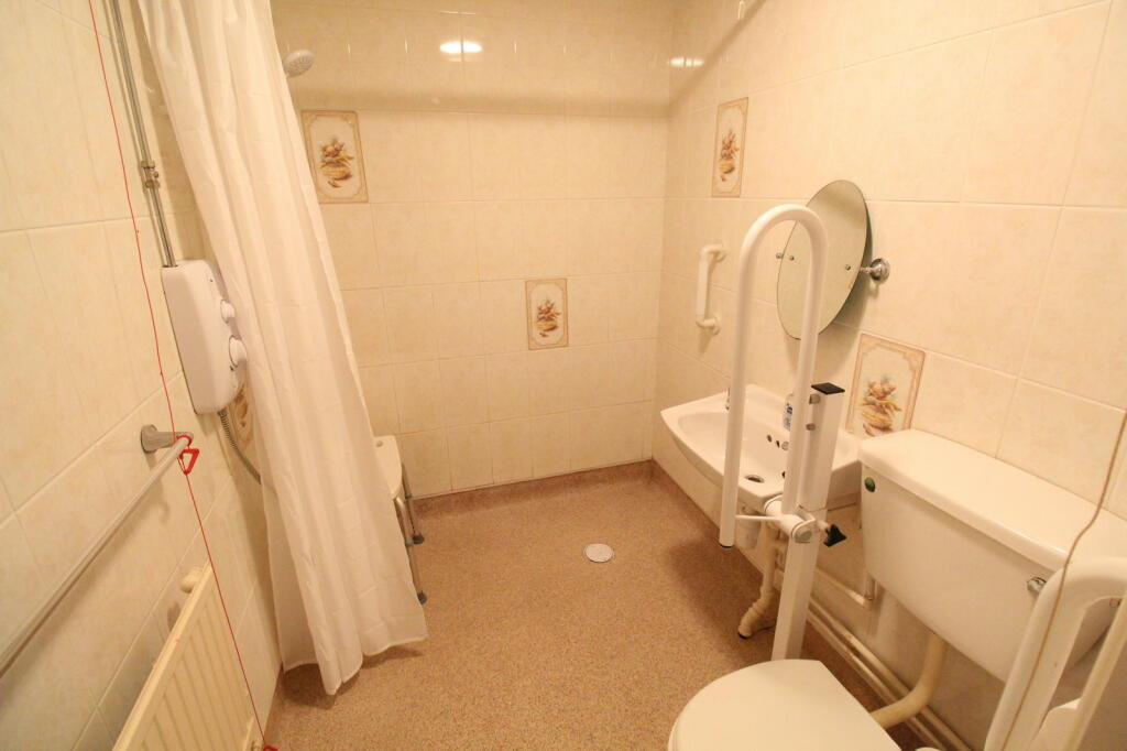 Additional image 6 of HALESOWEN, Linden Glade, Stourbridge Road