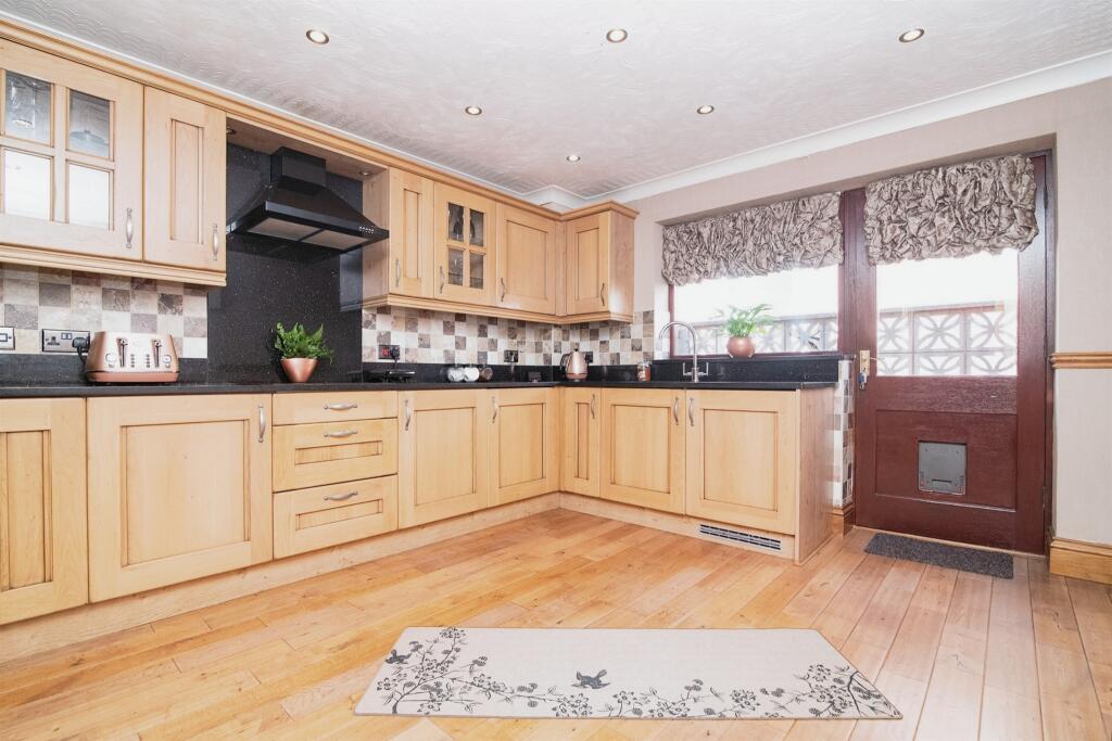 Additional image 4 of Wyndmill Crescent, WEST BROMWICH