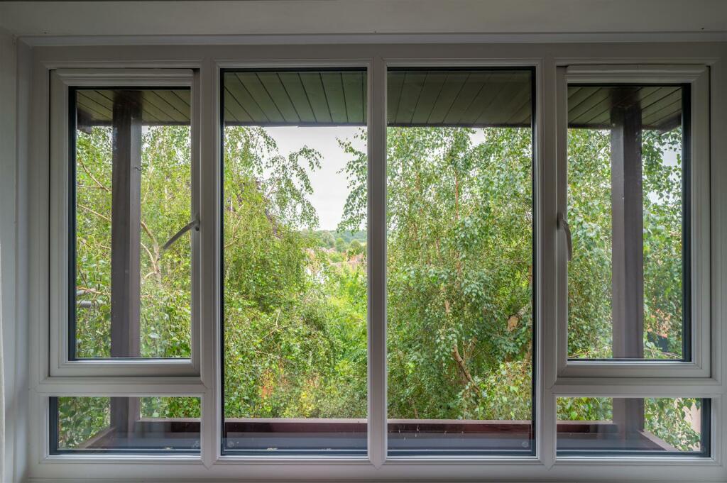 Additional image 4 of Chestnut Walk, Henley-In-Arden