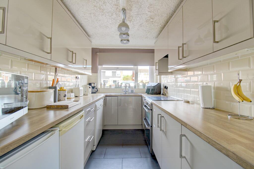 Additional image 3 of Redlake, Tamworth, B77