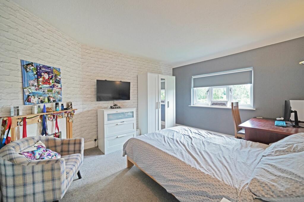 Additional image 21 of Warwick Road, Knowle, B93