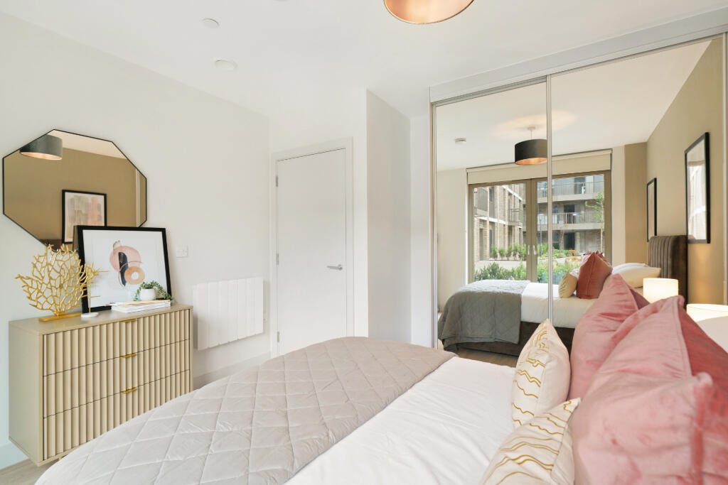 Additional image 18 of Guild Point