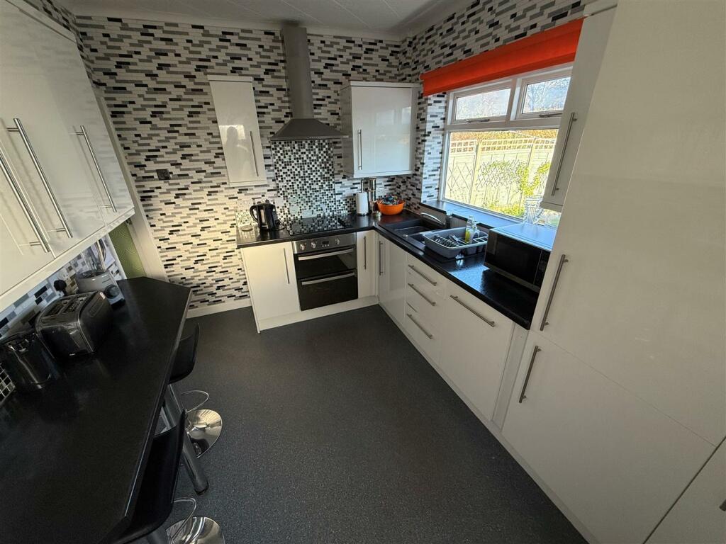 Additional image 4 of Lawnswood Avenue, Shirley, Solihull