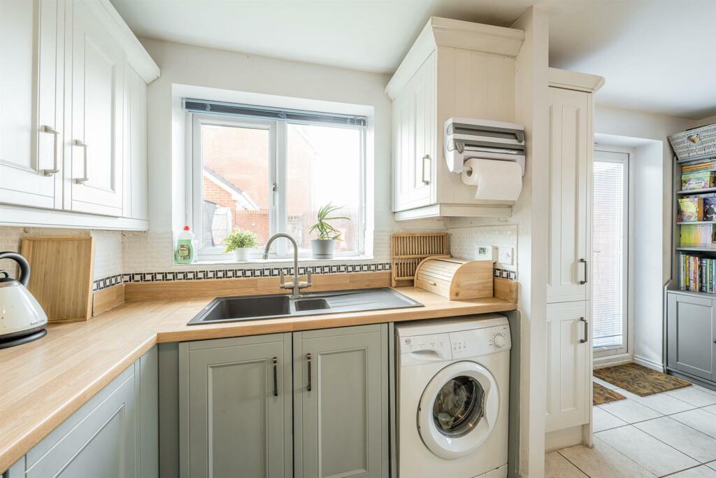 Additional image 11 of Sandwell Grove, Cradley Heath, B64 5DB