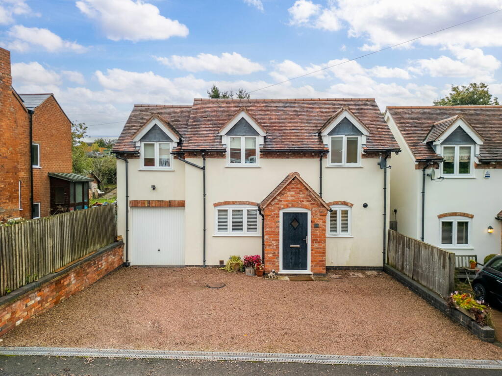 Dodford Road, Bournheath, Bromsgrove, B61 9JR